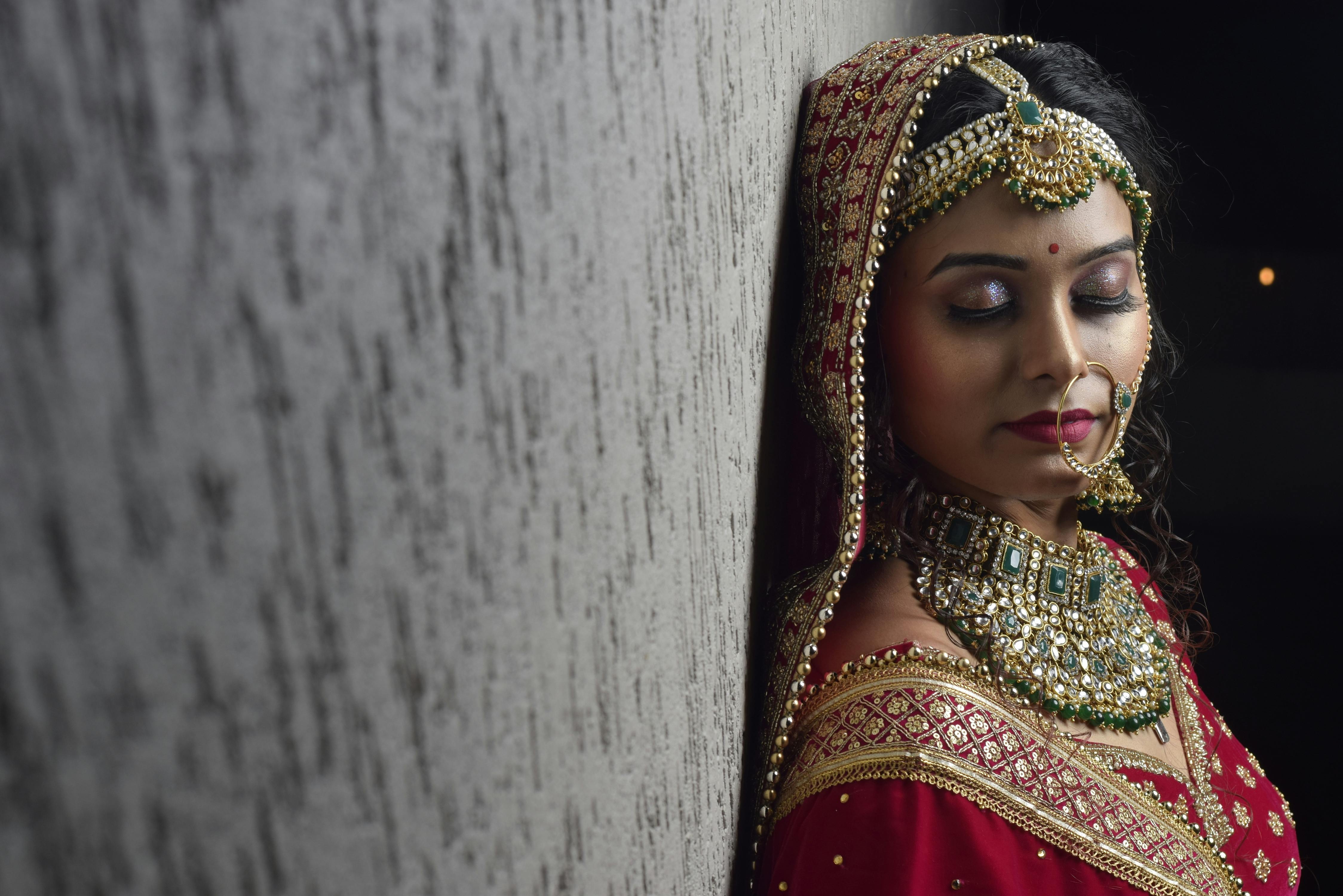 WALL STREET JOURNAL GOLDEN HANDCUFFS visual data 3