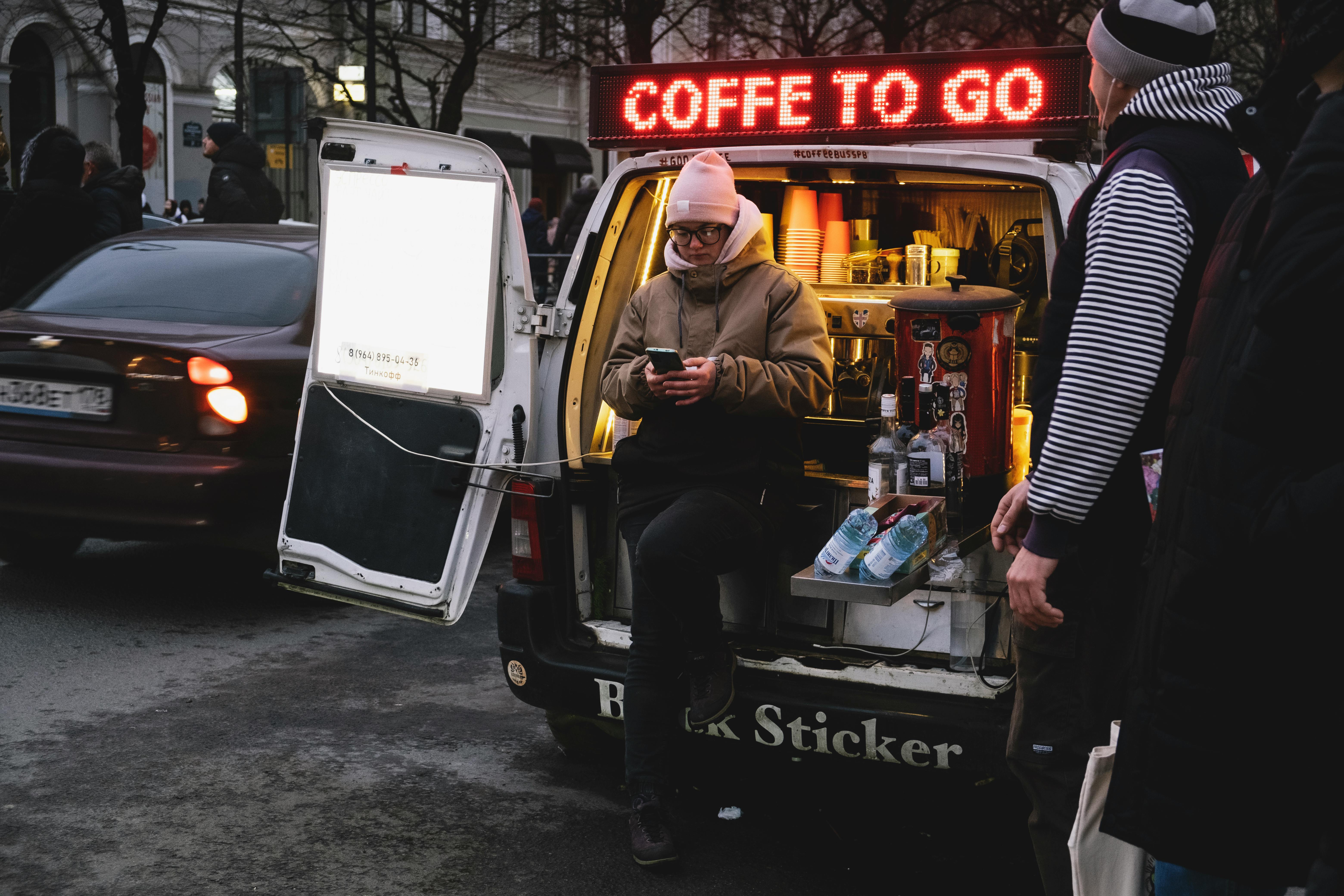 財經：向父親借39萬創造40億帝國！路易莎黃銘賢的成功秘訣