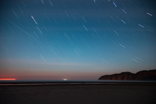 Foto profissional grátis de astronomia, céu, desejando em uma estrela