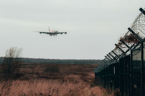 Základová fotografie zdarma na téma bílá obloha, cestování, dopravní systém