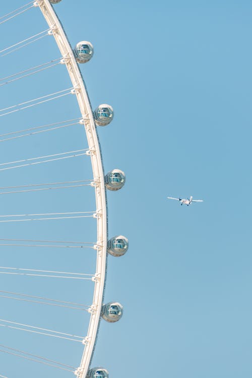 Gratis stockfoto met attractiepark, blauwe lucht, plezierrit