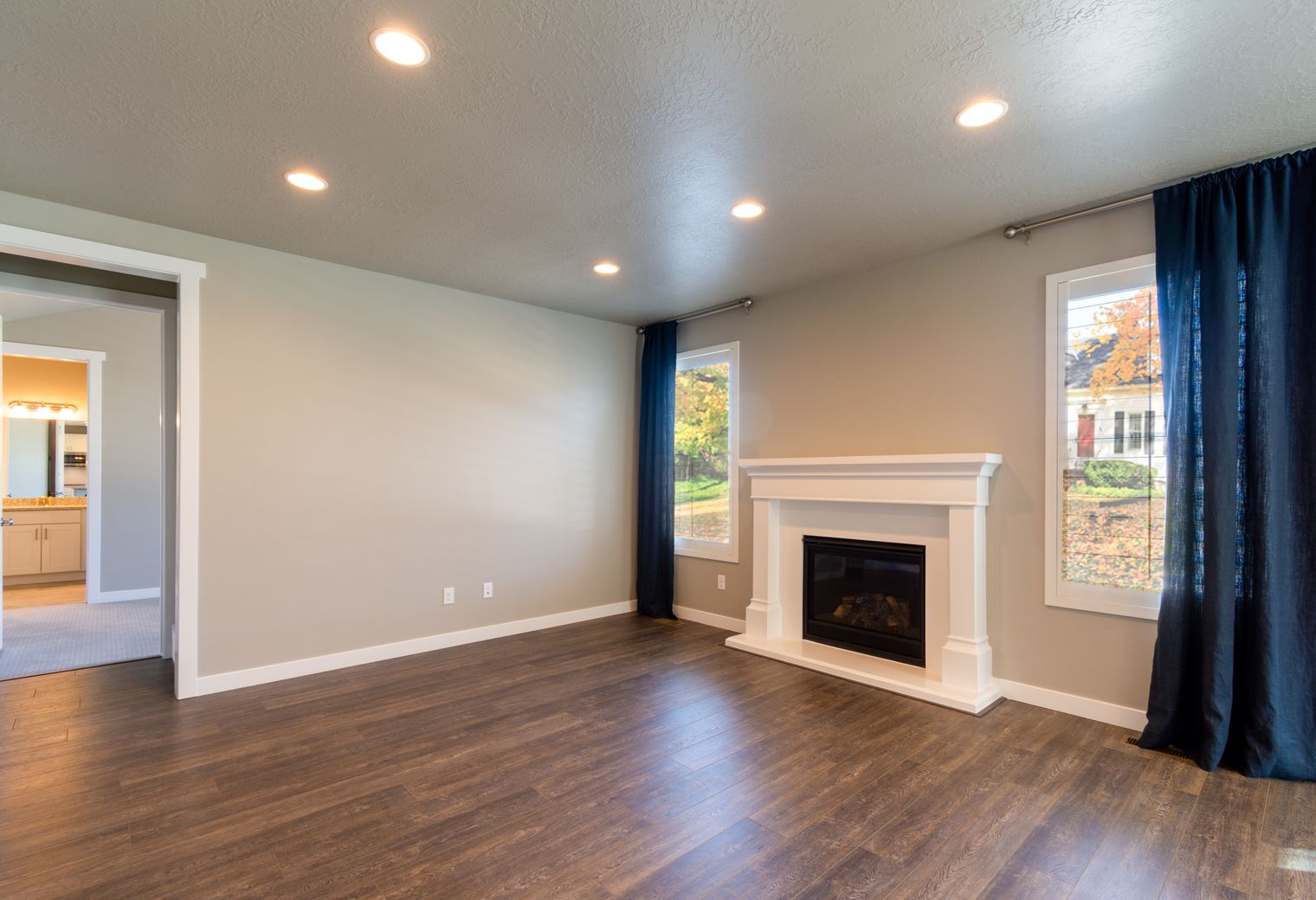 End of Tenancy Decorating in Berrylands — walls rolled to an even, flat finish