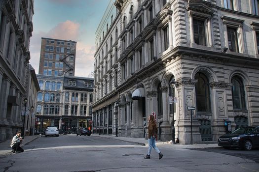 Old Montreal cobbled streets walk — Montreal