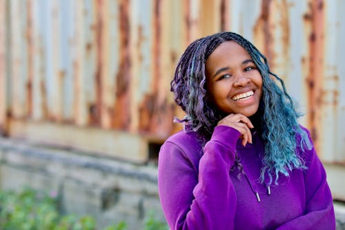 Free Woman in Purple Sweater with Blue Hair Stock Photo