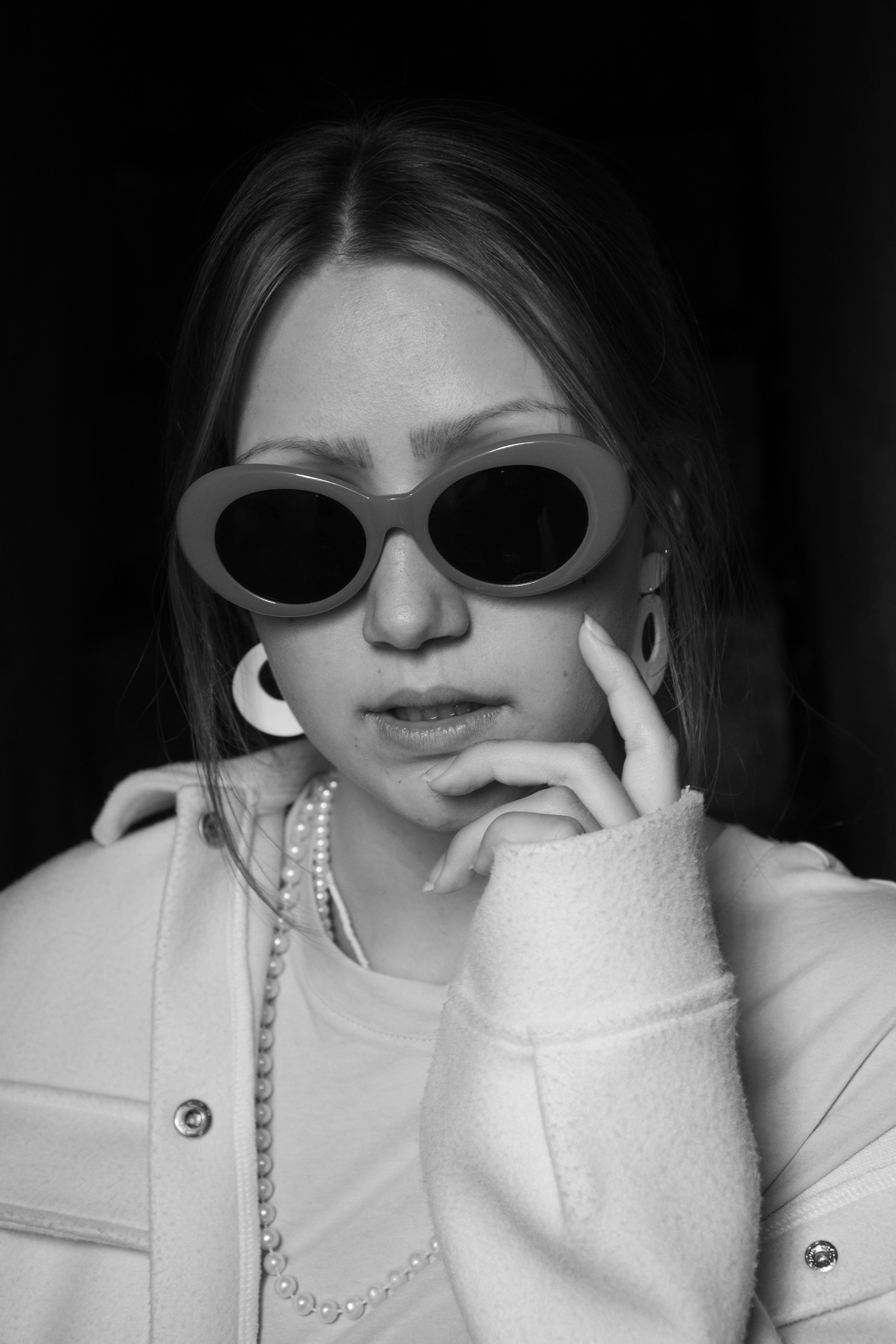 Black and White Photo of a Woman Wearing Sunglasses · Free Stock Photo