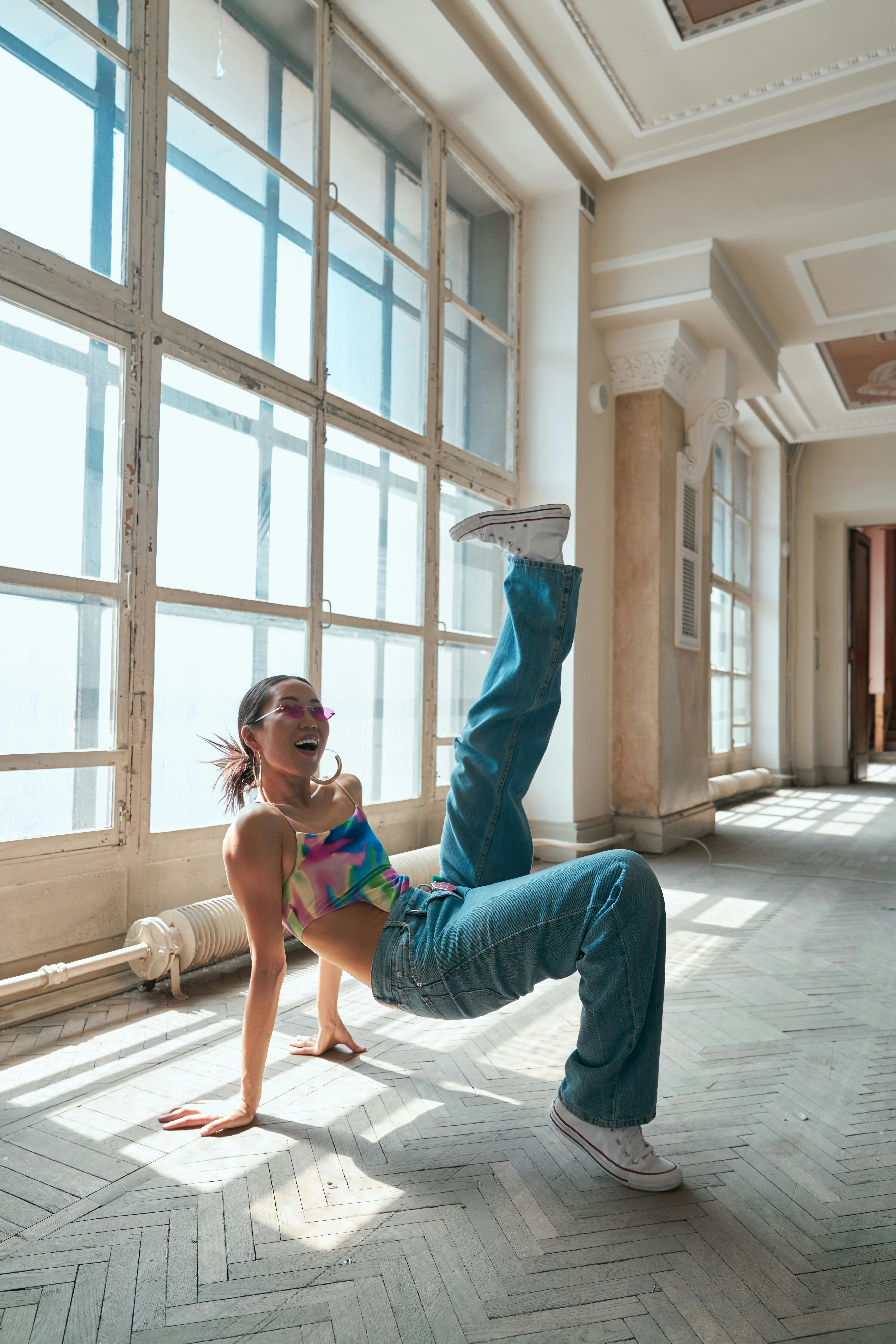 【斜槓人生】如何從零開始打造斜槓技能？五個步驟斜槓青年攻略，實現多元收入與價值｜斜槓人生規劃指南圖片