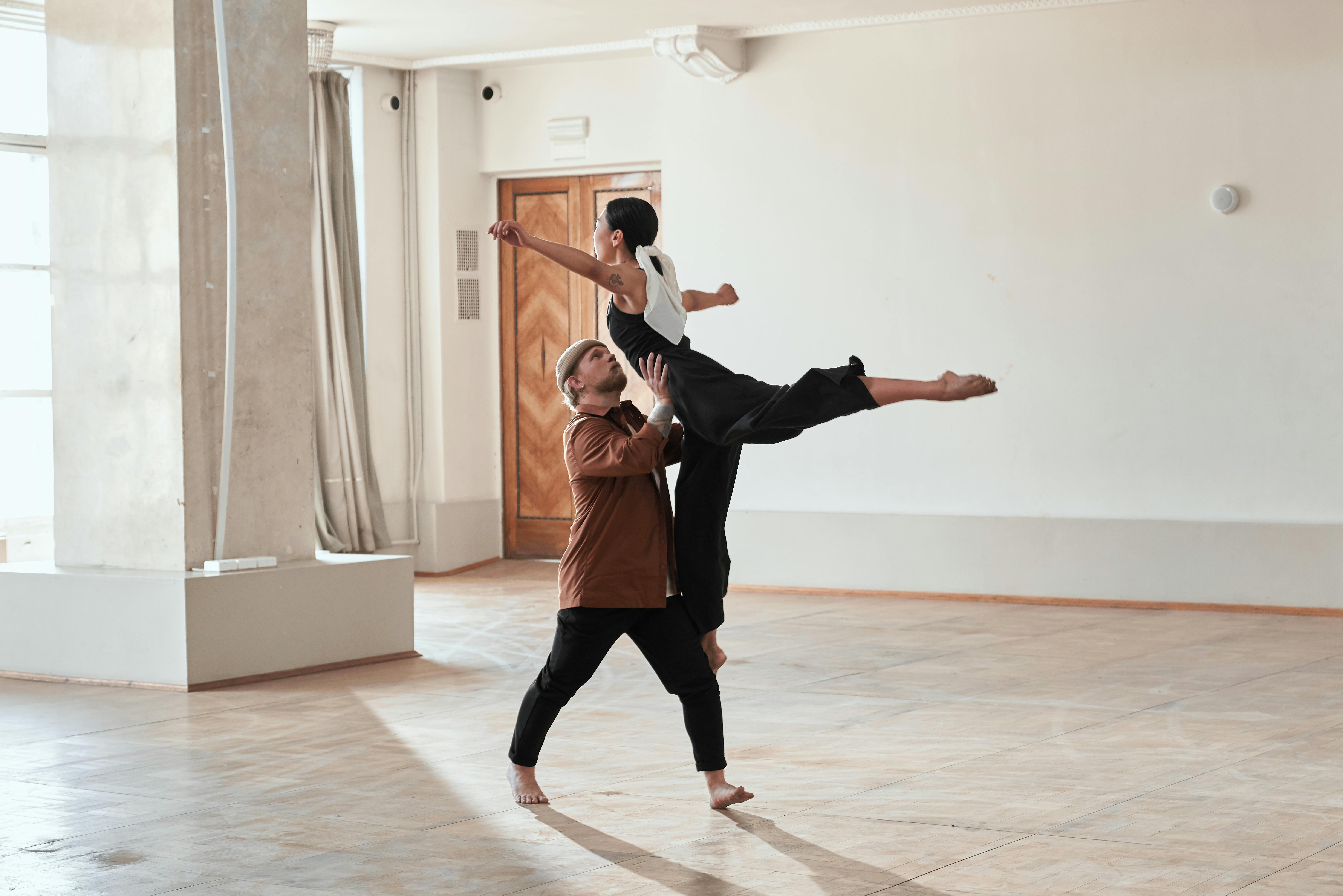 How does a man react when he is hurt?