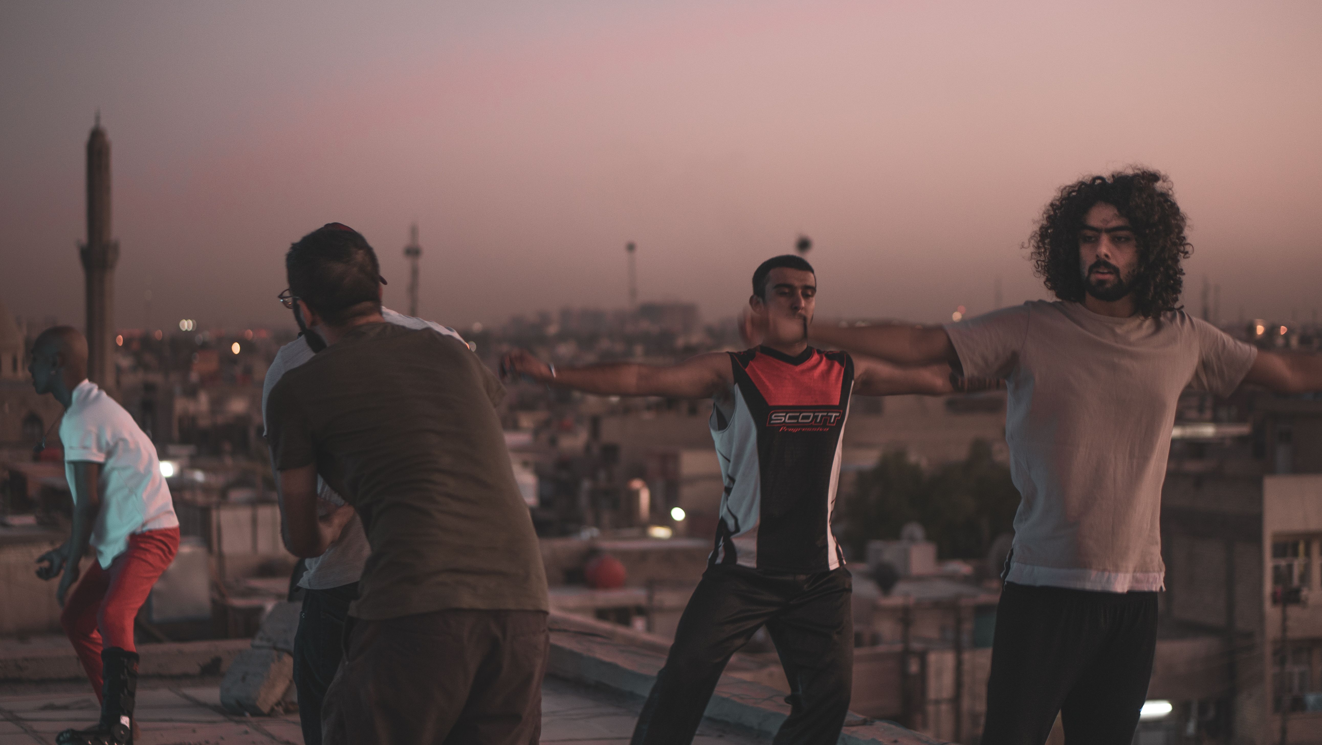 من التفاوض إلى التكيف.. هل تستعد مصر.. صمود أسطوري يبني الاقتصاد