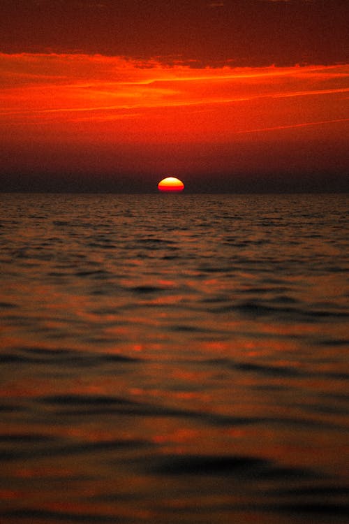 Δωρεάν στοκ φωτογραφιών με γνέφω, δύση του ηλίου, ηλιοβασίλεμα πάνω από το νερό Φωτογραφία από στοκ φωτογραφιών