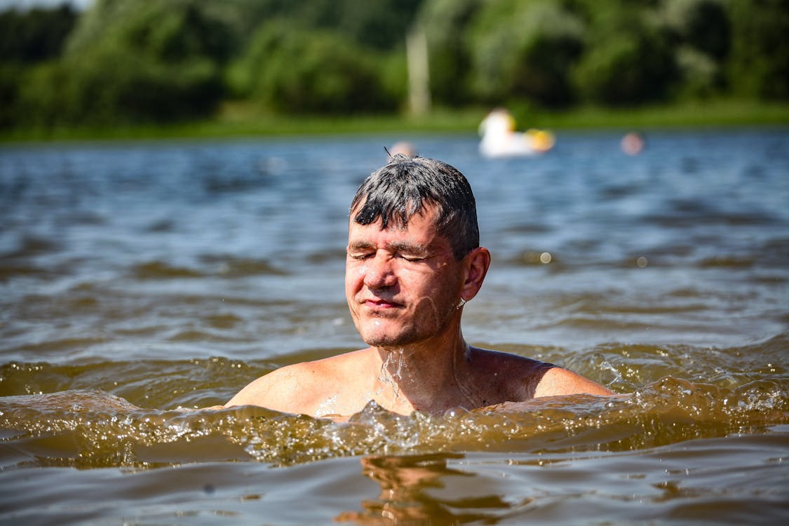 Imagine de stoc gratuită din cu ochii inchisi, face cu mâna, înot