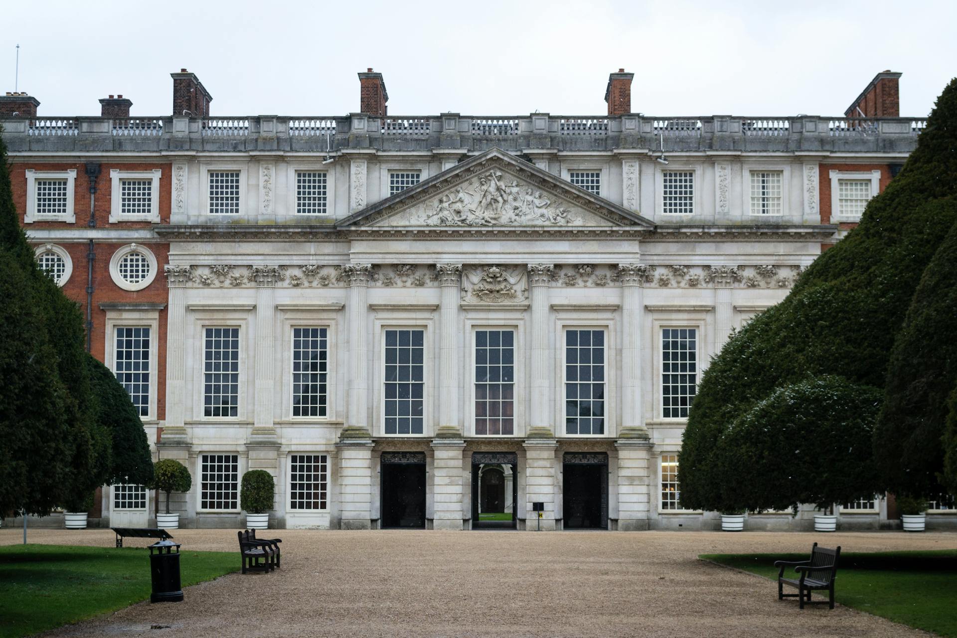 Exterior The Hampton Court Palace East Facade in London