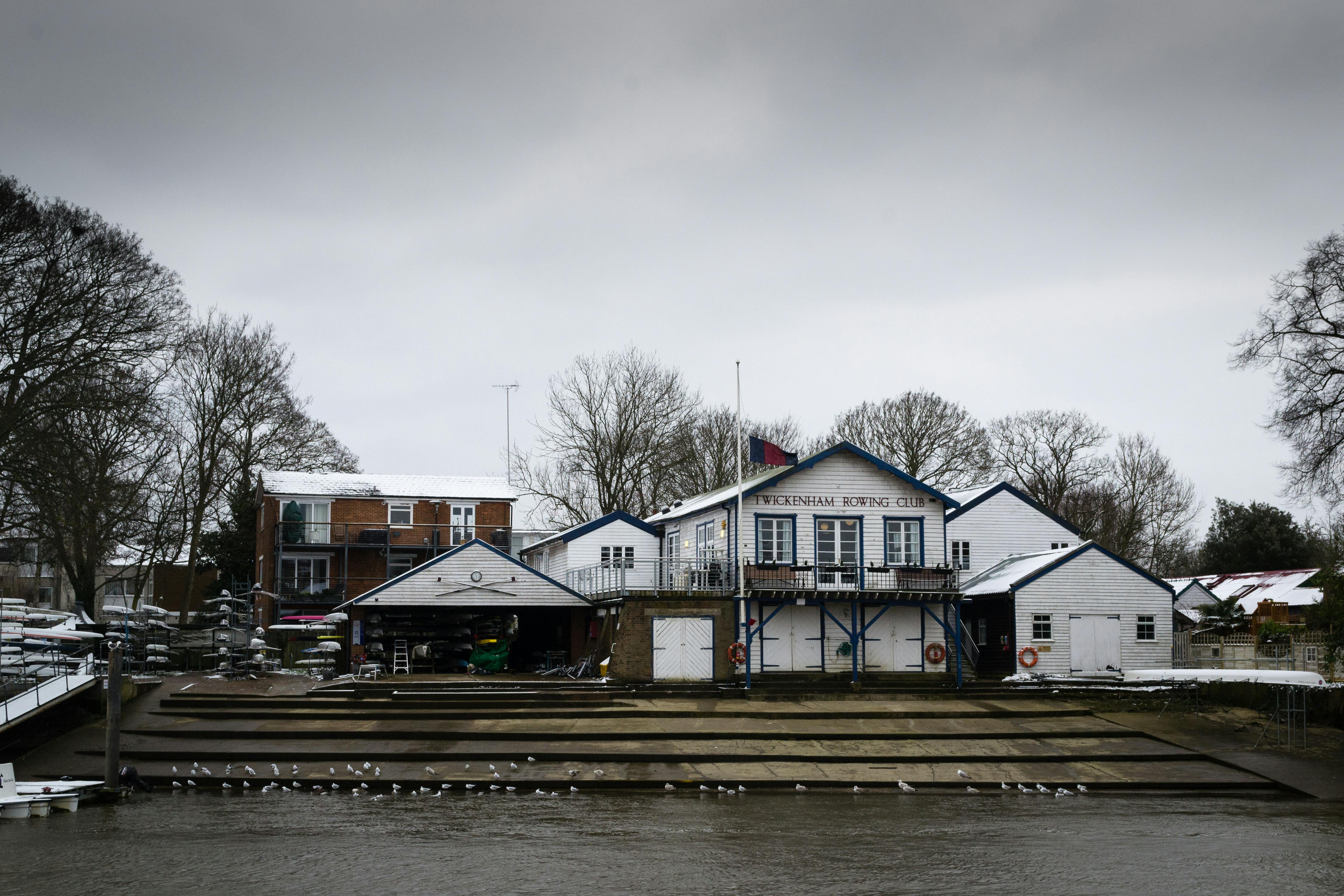 How to Build an App Like Clubhouse - The Definitive Guide for 2026