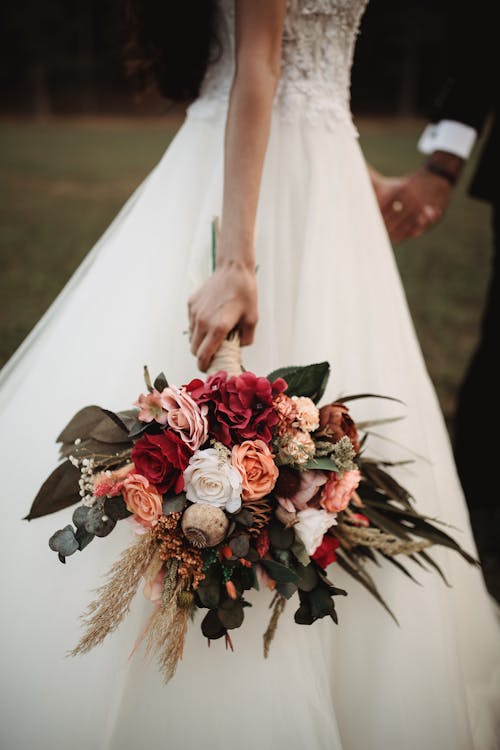 Foto profissional grátis de amor, arranjo de flores, buquê de casamento