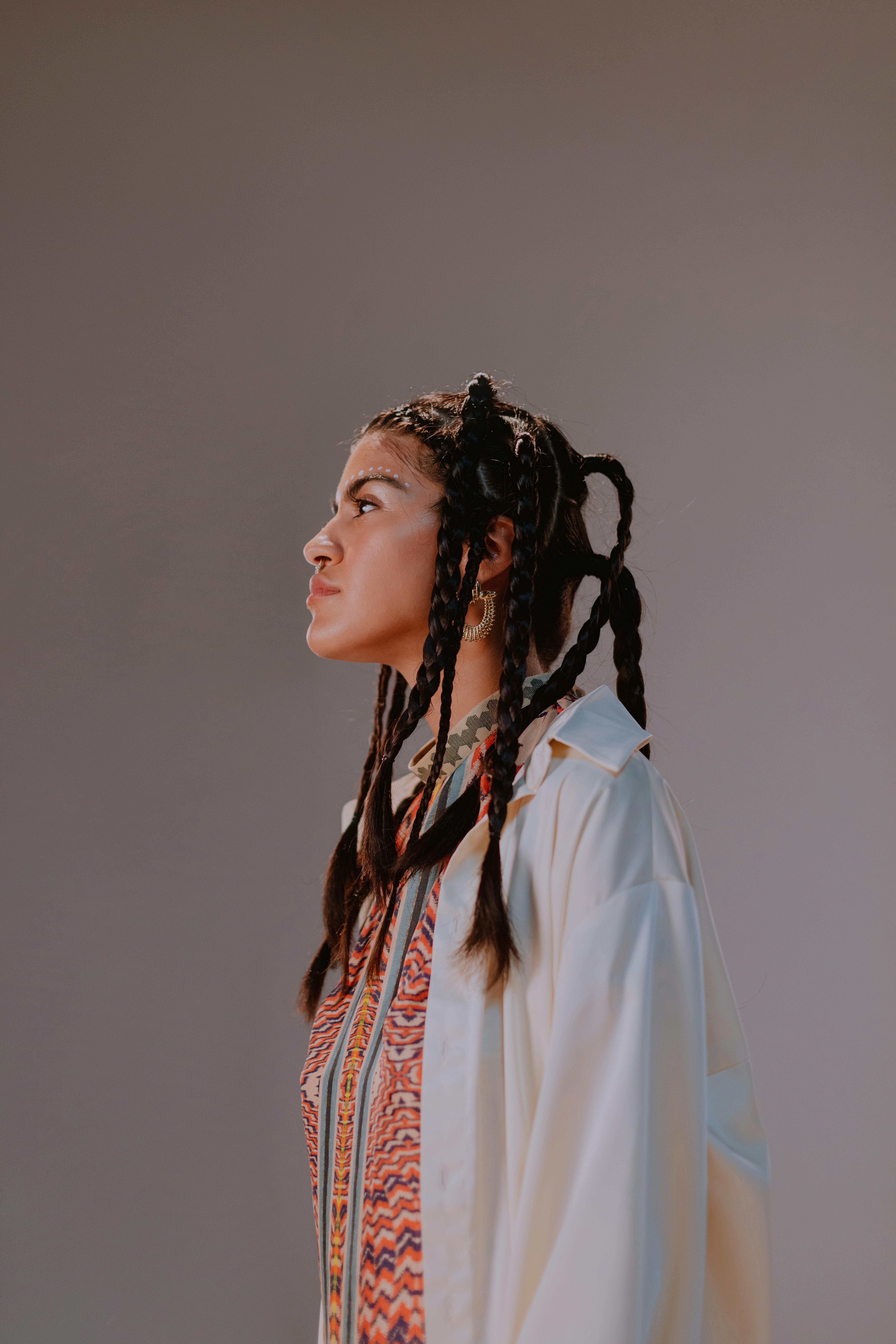 Free A Woman in White Robe Stock Photo