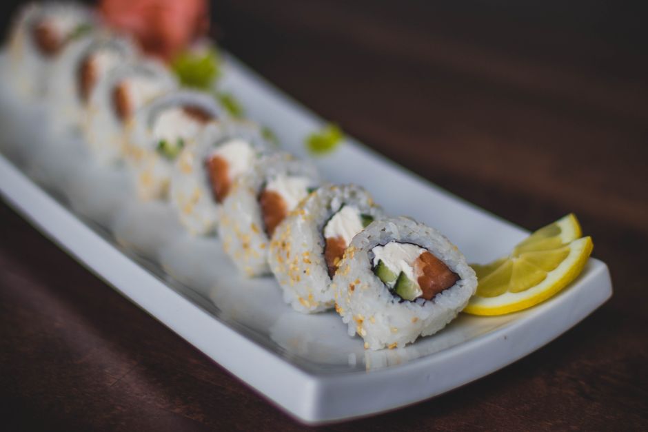Smoked Salmon & Cream Cheese Roll-Ups