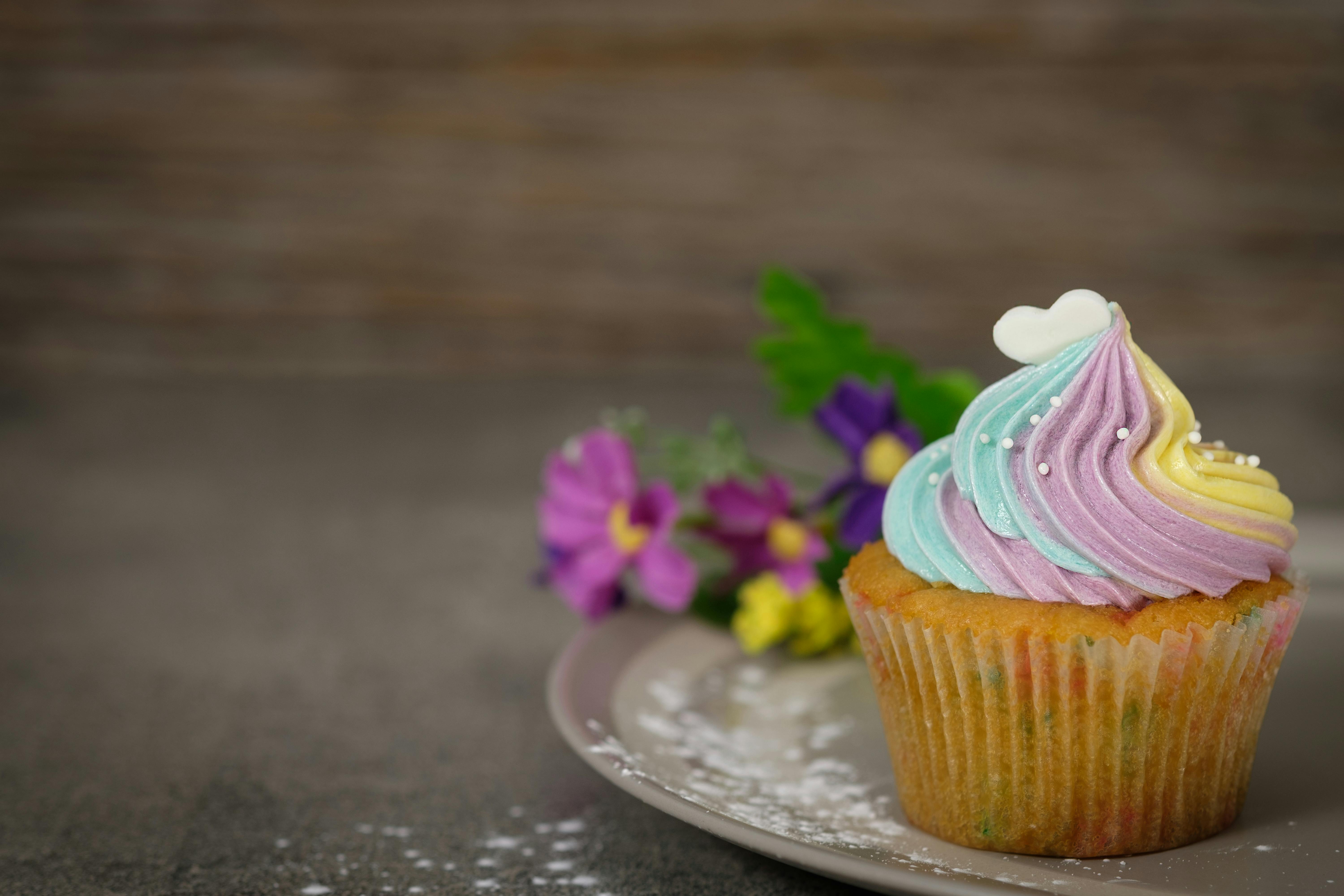 Simple Chocolate Cupcakes - Wife Mama Foodie