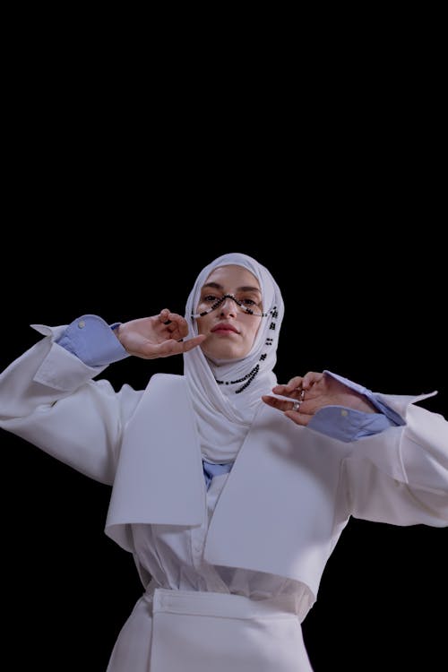 Free Ilmainen kuvapankkikuva tunnisteilla asento, hijab, käsitteellinen Stock Photo