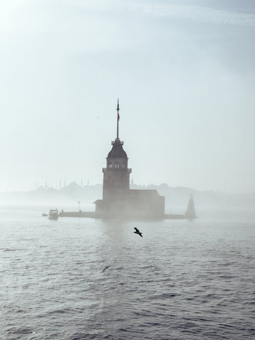 Fotobanka s bezplatnými fotkami na tému bosphorus, cestovné destinácie, hmla