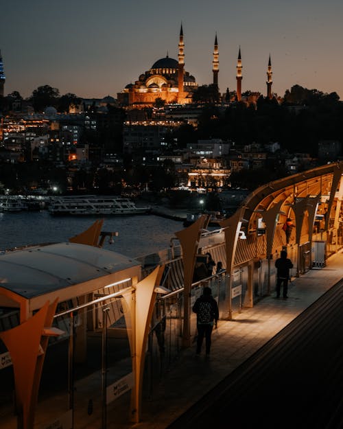 akşam, akşam karanlığı, aydınlatılmış içeren Ücretsiz stok fotoğraf