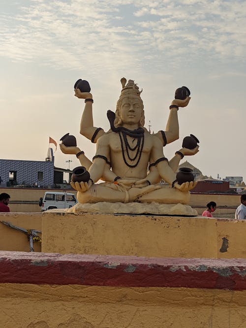 Foto profissional grátis de dharma, dhwaja, estátua