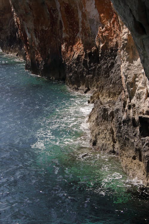 Fotos de stock gratuitas de agua, al aire libre, cueva