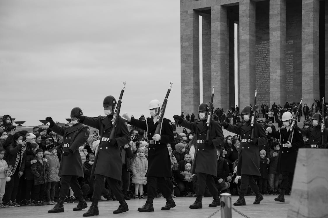 Základová fotografie zdarma na téma černobílý, dav, lidé