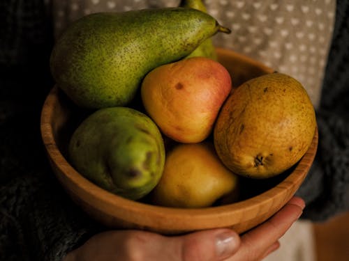 apple, armutlar, besleyici içeren Ücretsiz stok fotoğraf