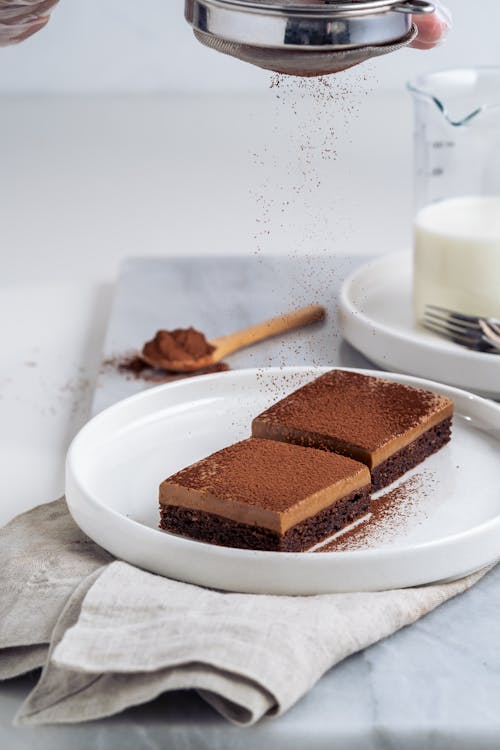 Gratis stockfoto met cake, chocolade, dienblad