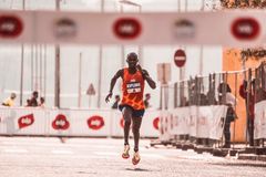 Atleta africano numa corrida