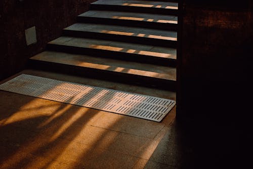 бесплатная Бесплатное стоковое фото с лестница, тень, шаги Стоковое фото