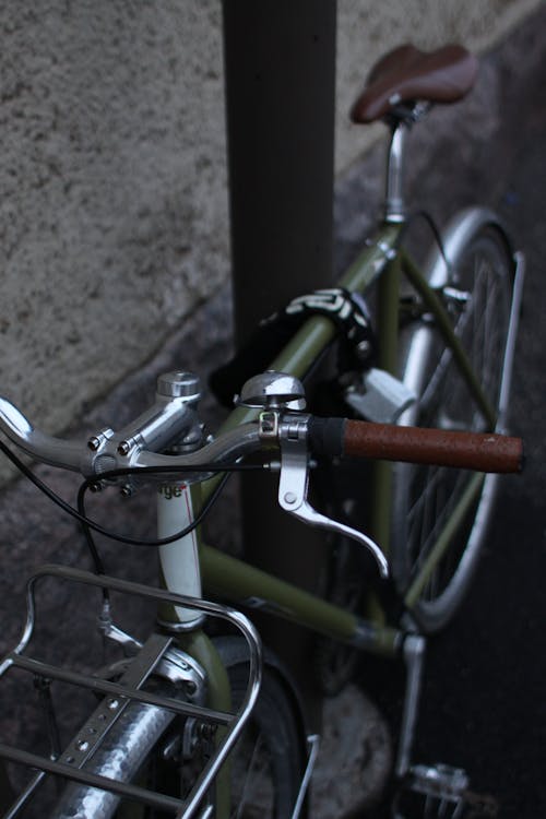 Gratis Fotos de stock gratuitas de aparcado, bici, bicicleta Foto de stock