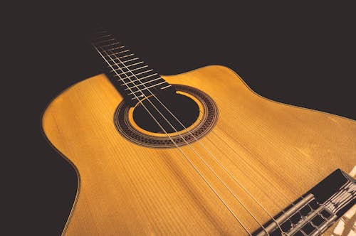 bezplatná Základová fotografie zdarma na téma akustická kytara, detail, hudební nástroj Základová fotografie