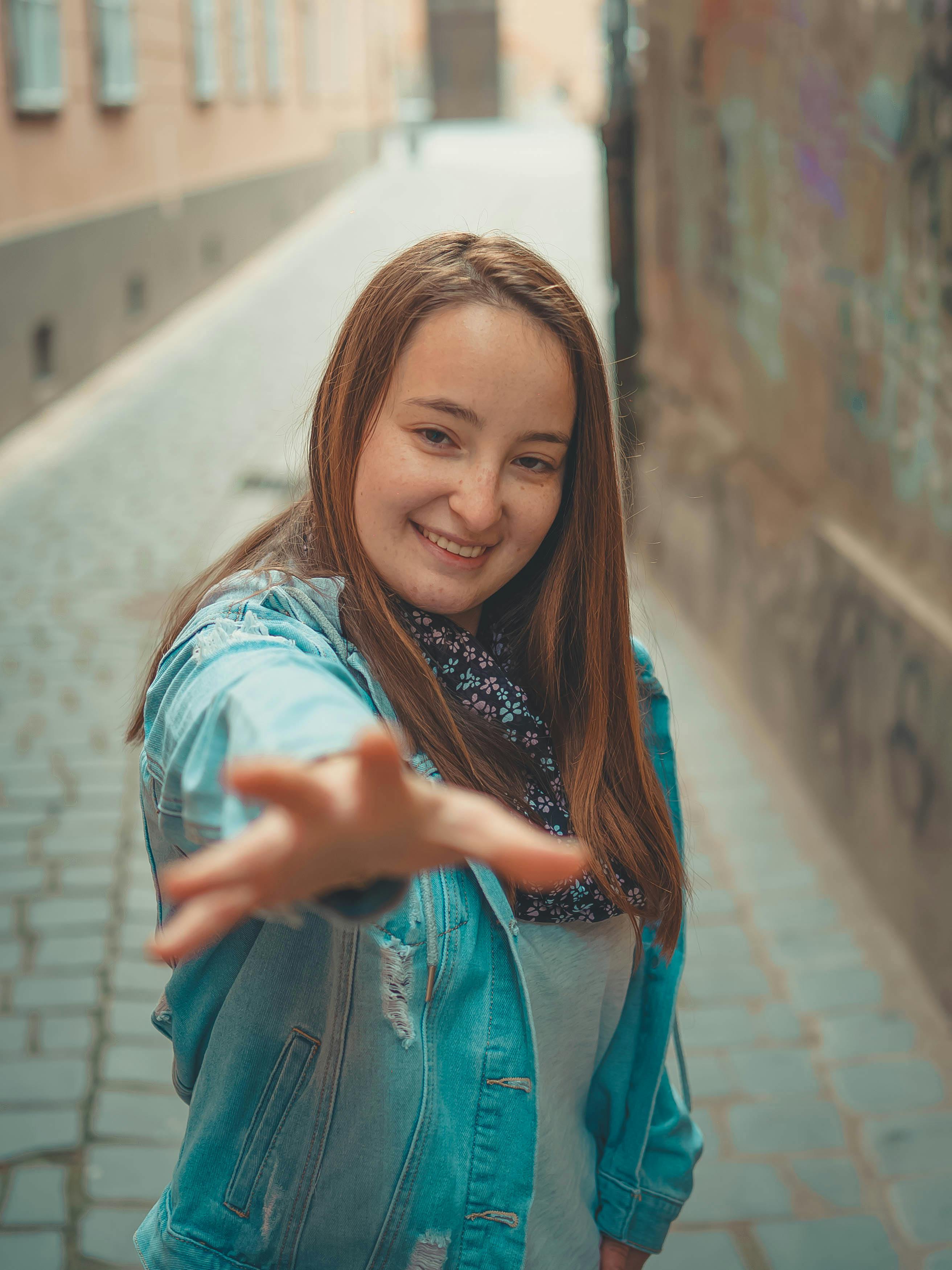 a-narrow-alleyway-between-walls-free-stock-photo