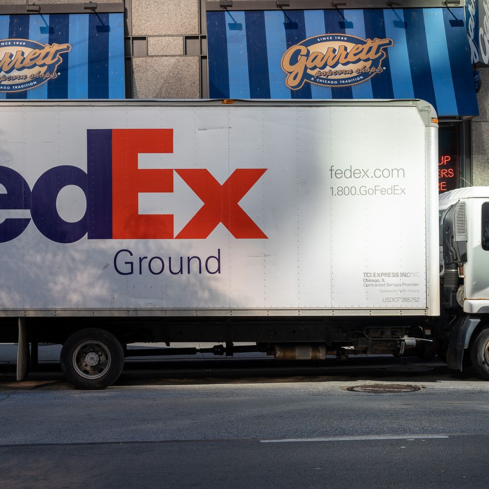 Edinburgh — man and van team loading a removal van