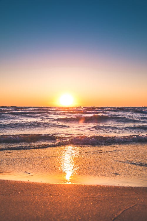 Schilderachtig Uitzicht Op De Oceaan Tijdens Zonsondergang