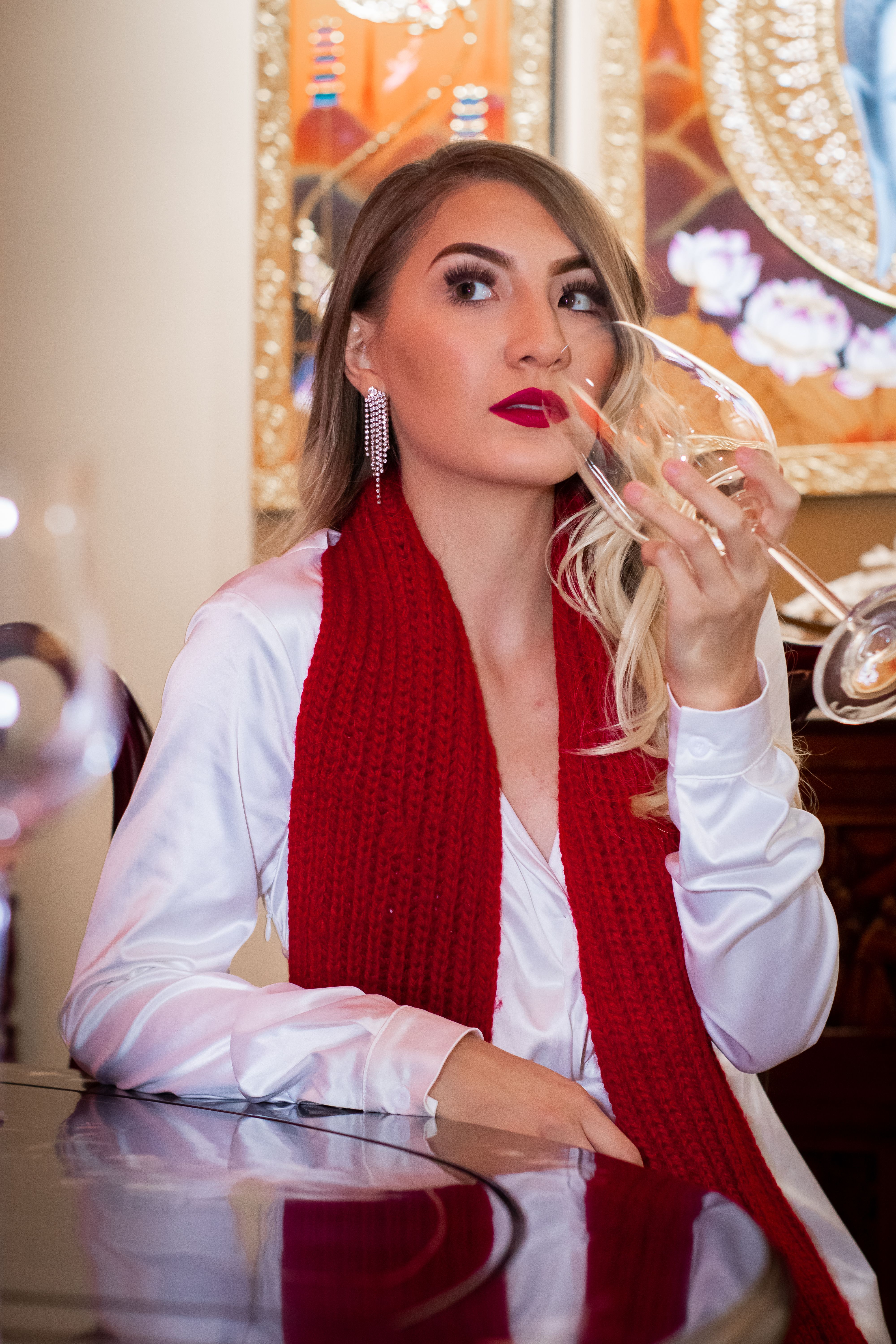 Woman Holding a Wine Glass · Free Stock Photo