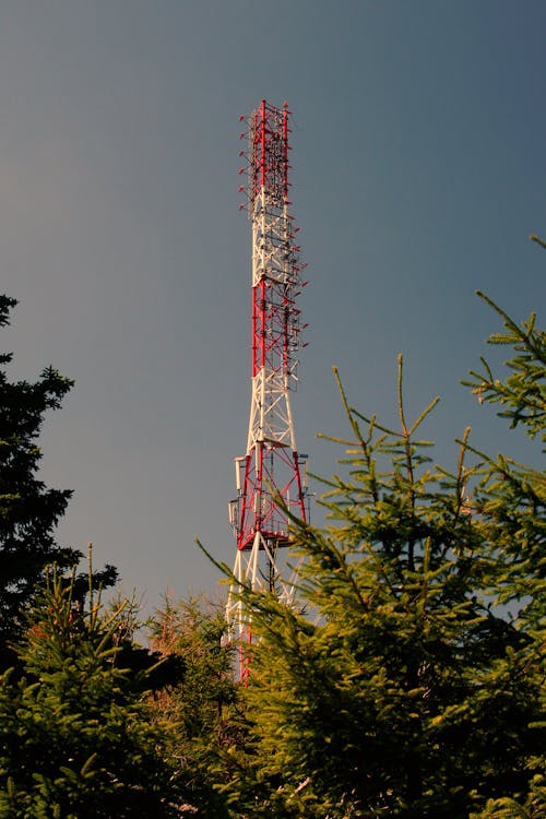 бесплатная Бесплатное стоковое фото с антенна, башня, вертикальный выстрел Стоковое фото