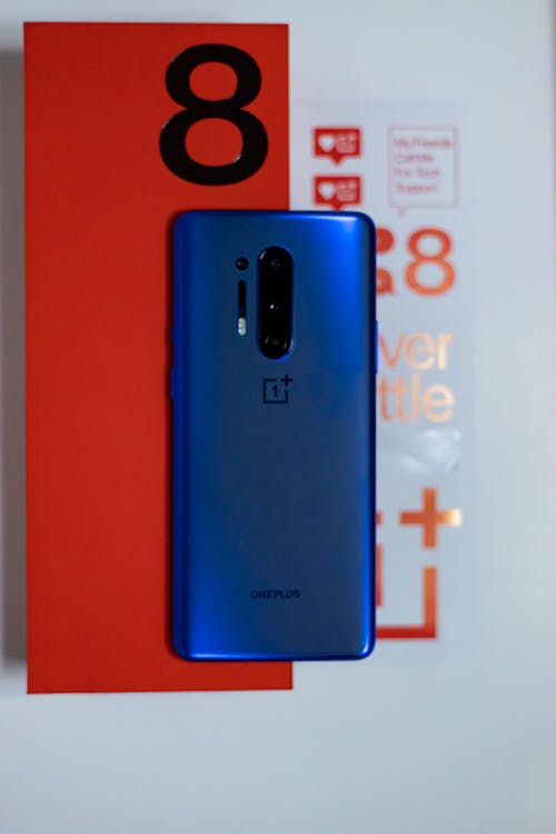 Free Close Up Photo of a Blue Smartphone  Stock Photo
