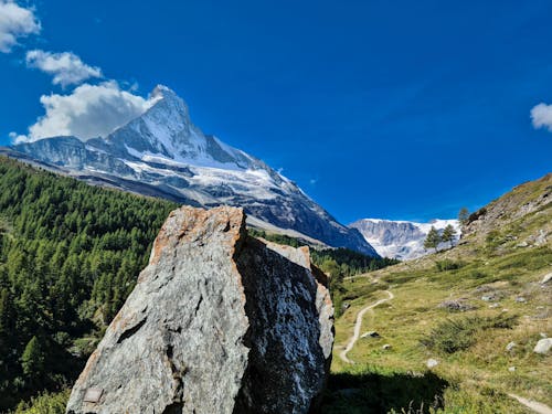 Kostenloses Stock Foto zu alpen, berge, blauer himmel