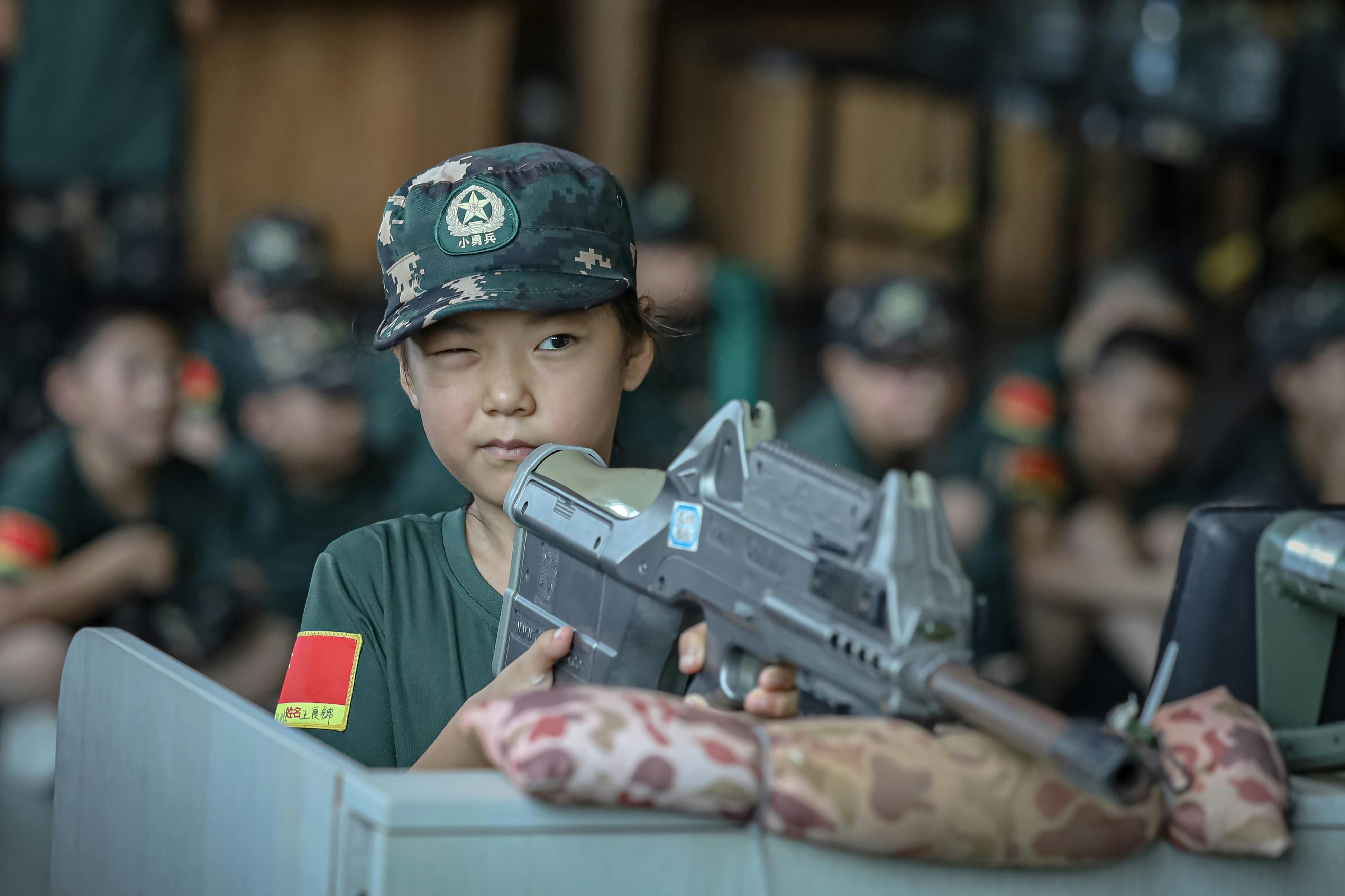 What gun does the Chinese army use?