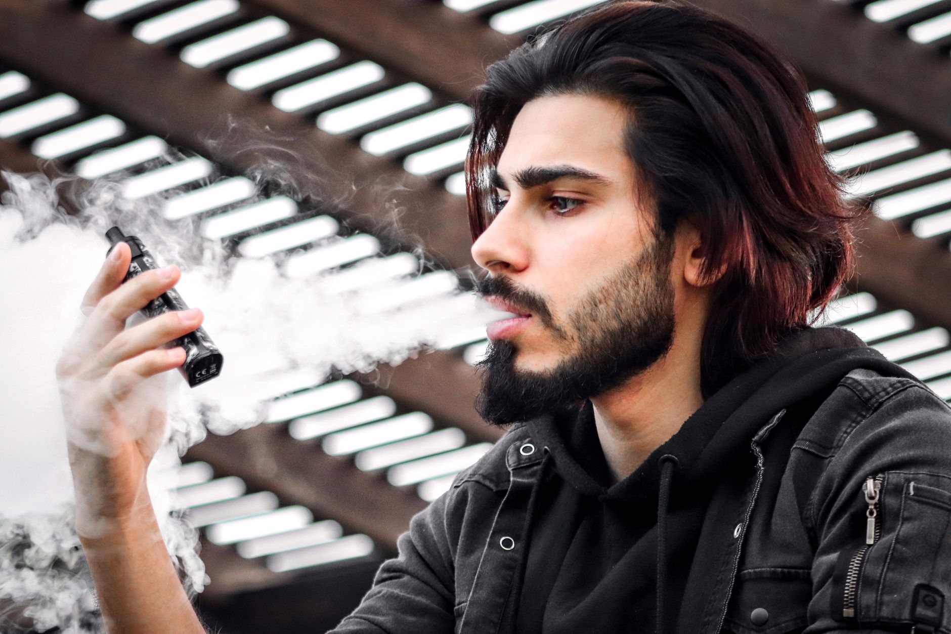 Vapes, Nicotine Pouches Linked to Achilles Tendon Complications