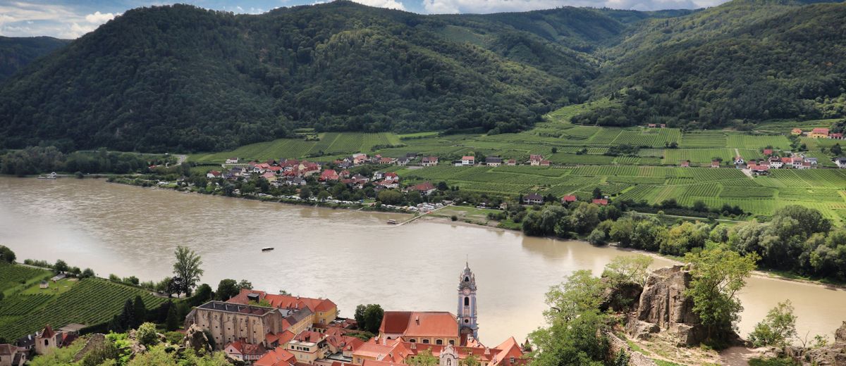 Dürnstein y el Danubio en el valle del Wachau