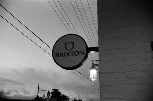 brixton, dar açılı çekim, duvar lambası içeren Ücretsiz stok fotoğraf