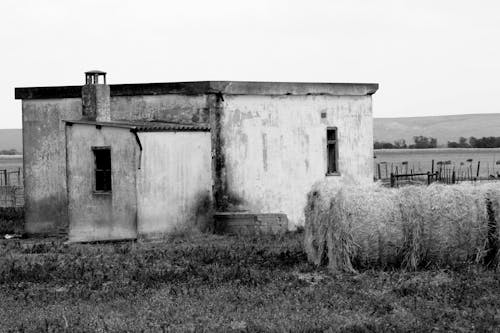 Free stock photo of farm cottage, hay bales