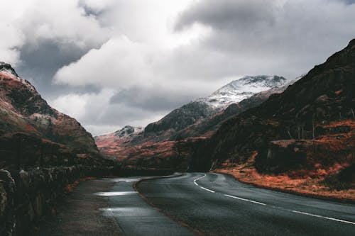 Foto d'estoc gratuïta de a l'aire lliure, carretera, muntanya