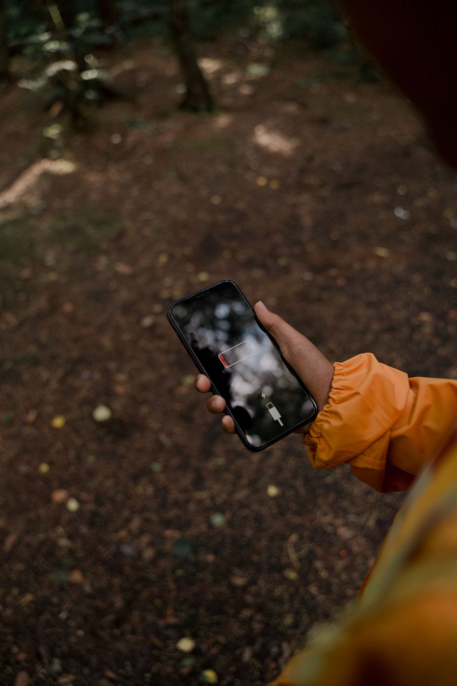 Teléfono con batería casi vacía: con todo activado, ECC gasta gran parte de tu contexto antes de empezar