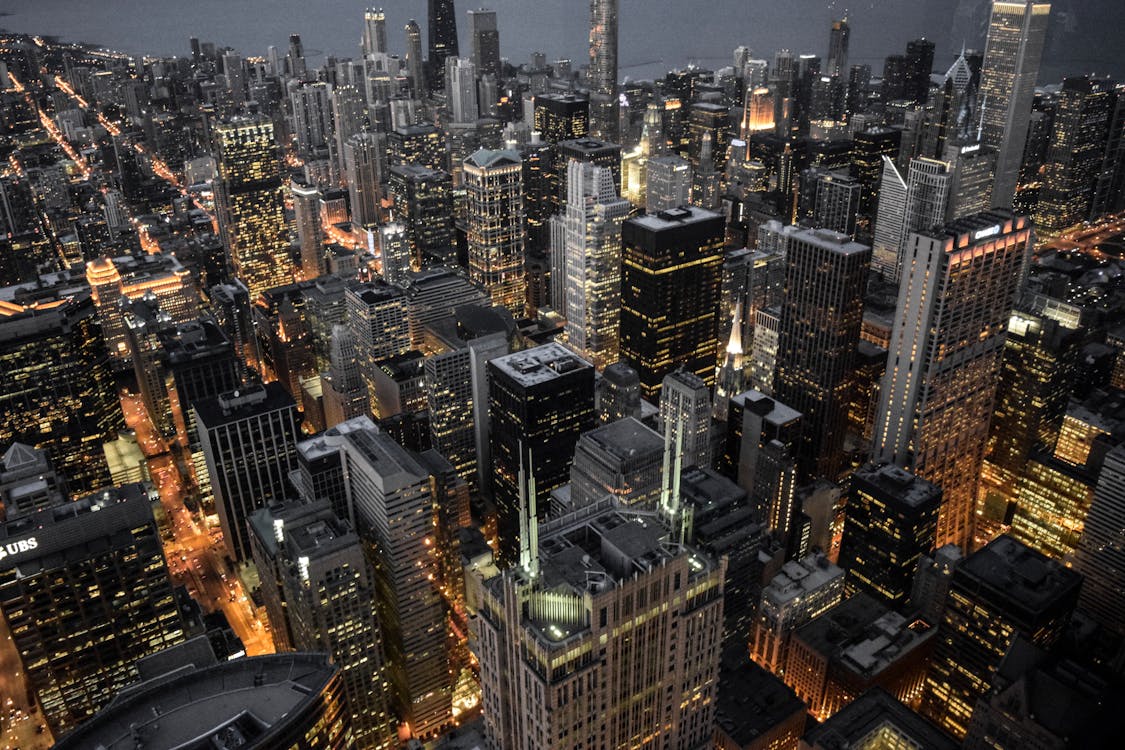 免费 建筑物城市灯光的航拍 素材图片
