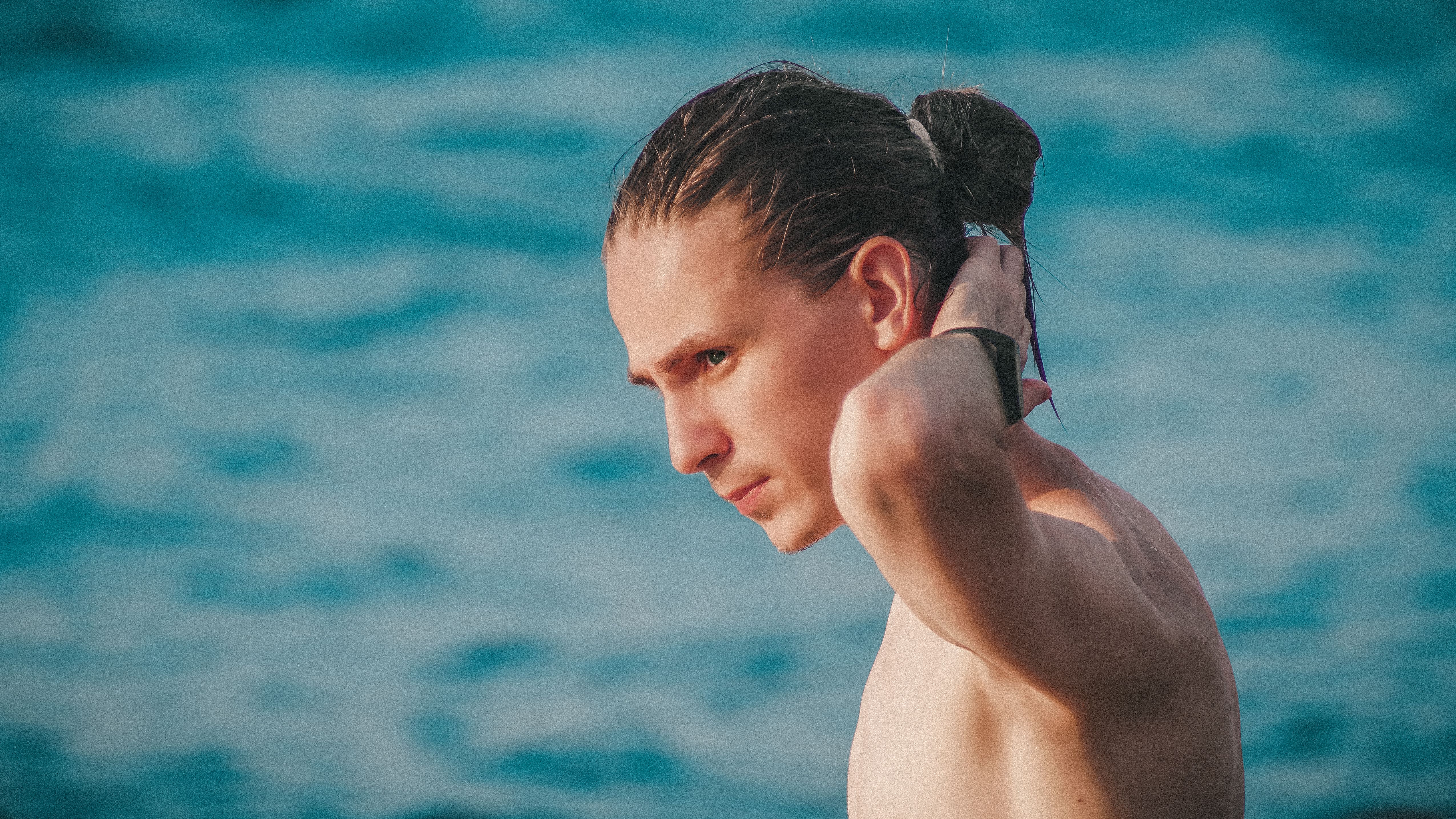 a man bun needs length and clean edges