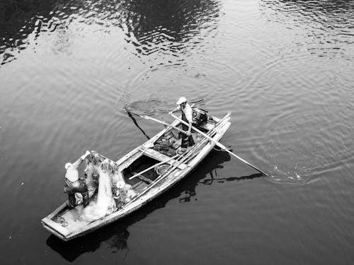 Fotobanka s bezplatnými fotkami na tému čierny a biely, jazero, loď