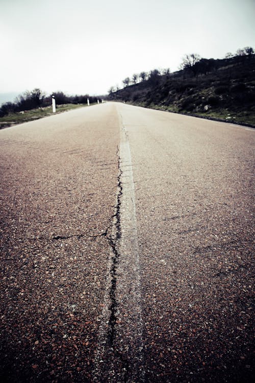 갈라진, 도로, 아스팔트의 무료 스톡 사진
